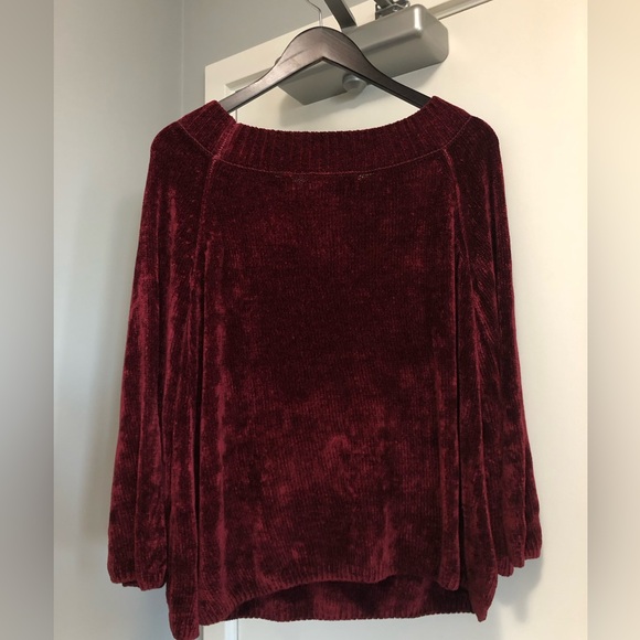 Burgundy off the shoulder sweater - Picture 2 of 3